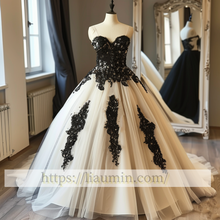 Load image into Gallery viewer, Ivory Tulle and Black Lace Applique Ball Gown Wedding Dress Prom Princess Dress W13-16.7