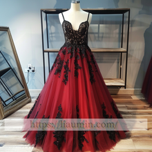 Load image into Gallery viewer, Black Lace Applique Spaghetti Straps A Line Evening Party Prom Princess Dress W13-1