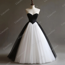Load image into Gallery viewer, Custom Classic White Black Tulle Strapless Wedding Evening Prom Formal Lace Up Back Princess Dress C-2.30