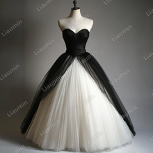 Load image into Gallery viewer, Custom Classic Ivory Black Tulle Strapless Wedding Evening Prom Formal Lace Up Back Princess Dress C-2.33