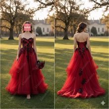 Load image into Gallery viewer, Black Lace Appliques Red Tulle Ball Gown Wedding Dress Strapless Corset Back Tiered Bridal Gown for Outdoor Garden Wedding W22.7