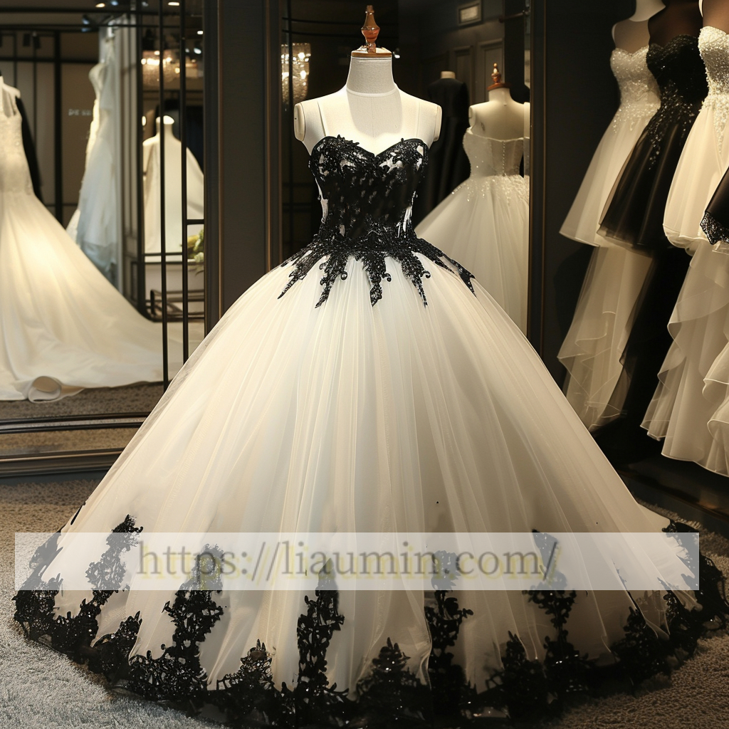 Ivory Tulle and Black Lace Applique Ball Gown Wedding Dress Prom Princess Dress W13-14.3