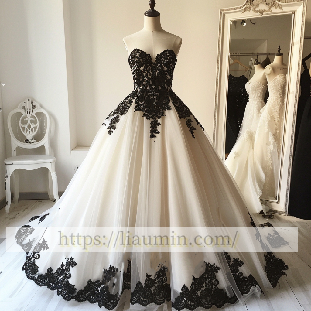 New Ivory and Black Lace Applique Ball Gown Wedding Dress Prom Princess Dress  W13-15.4