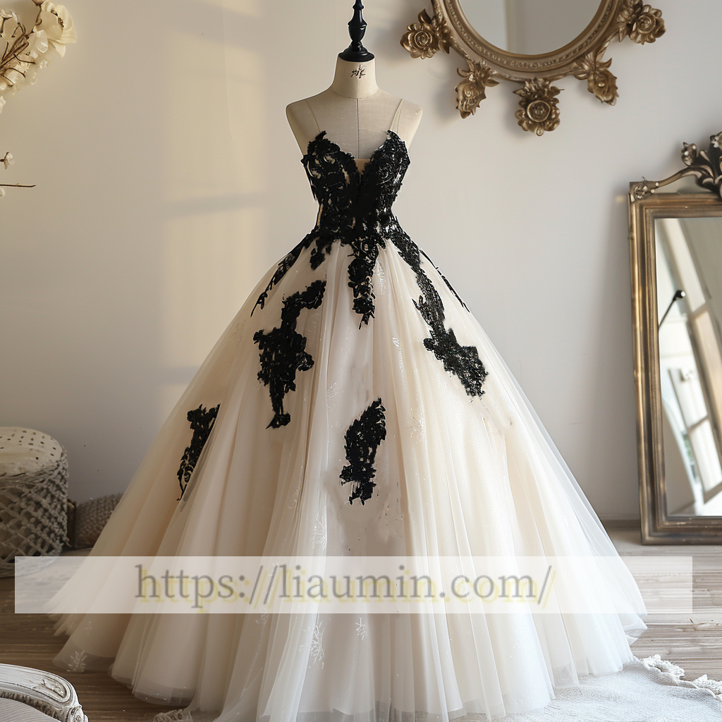 Ivory Tulle and Black Lace Applique Ball Gown Wedding Dress Prom Princess Dress W13-16.4