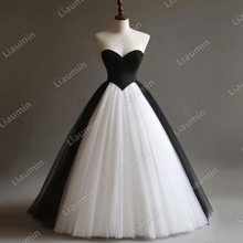 Load image into Gallery viewer, Custom Classic White Black Tulle Strapless Wedding Evening Prom Formal Lace Up Back Princess Dress C-2.30
