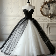 Load image into Gallery viewer, Custom Classic Ivory Black Tulle Strapless Wedding Evening Prom Formal Lace Up Back Princess Dress C-2.39
