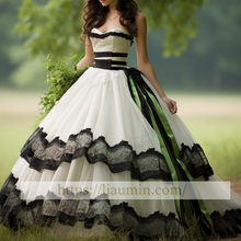 Load image into Gallery viewer, Hand made Custom White And Black Green Strapless Lace Up Back Wedding Dress Bridal Gown Princess Dress W5-3.8
